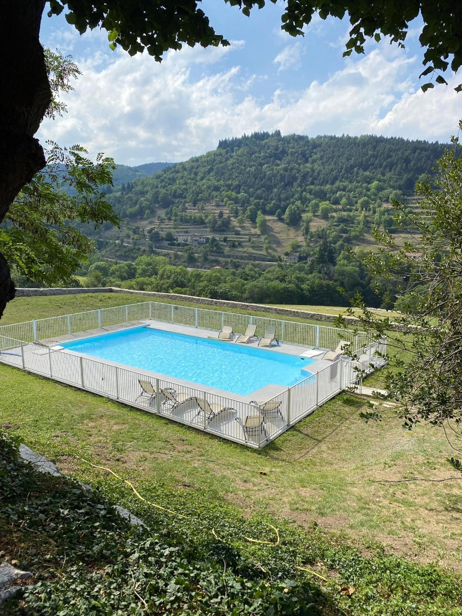 Manoir Majestueux A Satillieu Avec Piscine Privee Esterno foto